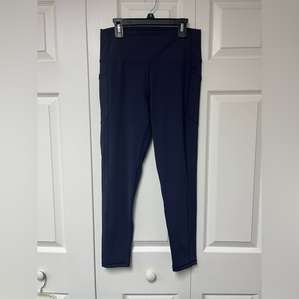Zyia navy pocket brilliant 7/8 leggings - size 12
